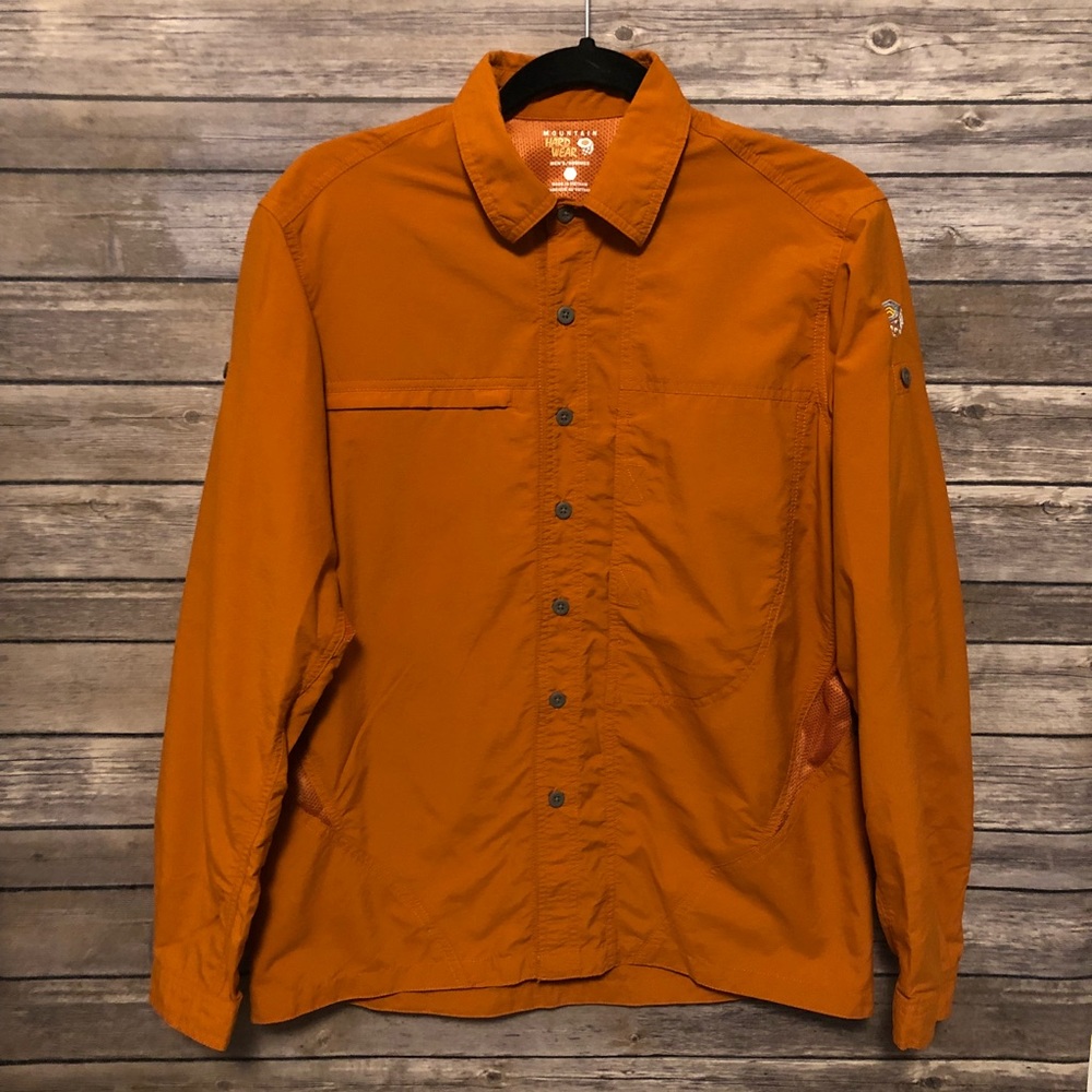 Men’s Mountain Hardware button down shirt